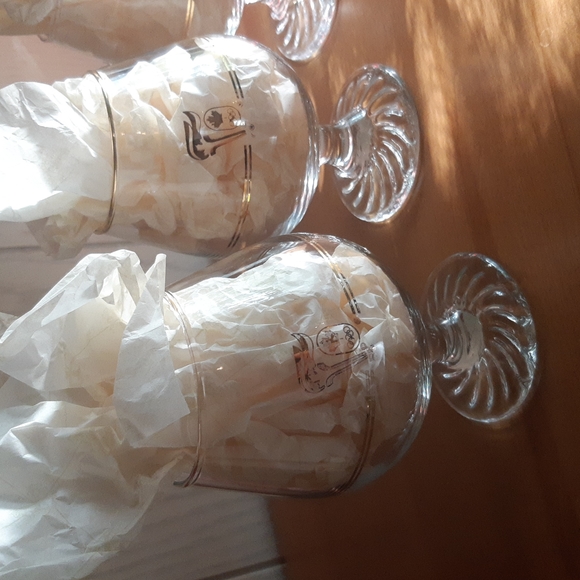 Petro Canada 1988 Calgary Winter Olympic Games Brandy Snifter Glasses set of 4 - Picture 2 of 7
